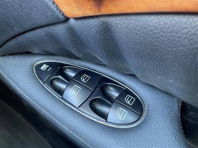 Eクラス E300(18枚目)