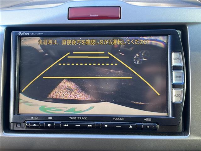 フリード G エアロ 純正メモリナビ AM/FM/CD/DVD/Bluetooth フルセグテレビ フリップダウンモニター バックカメラ ビルトインETC 横滑り防止装置 盗難防止装置 片側パワースライドドア ドアバイザー(5枚目)