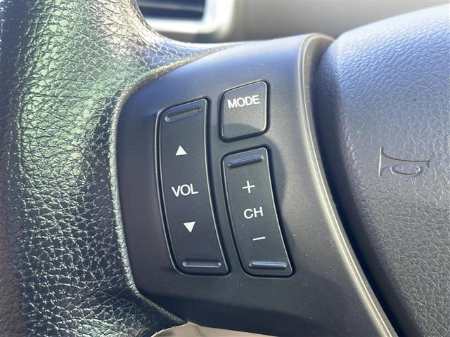 フリード G エアロ 純正メモリナビ AM/FM/CD/DVD/Bluetooth フルセグテレビ フリップダウンモニター バックカメラ ビルトインETC 横滑り防止装置 盗難防止装置 片側パワースライドドア ドアバイザー(10枚目)