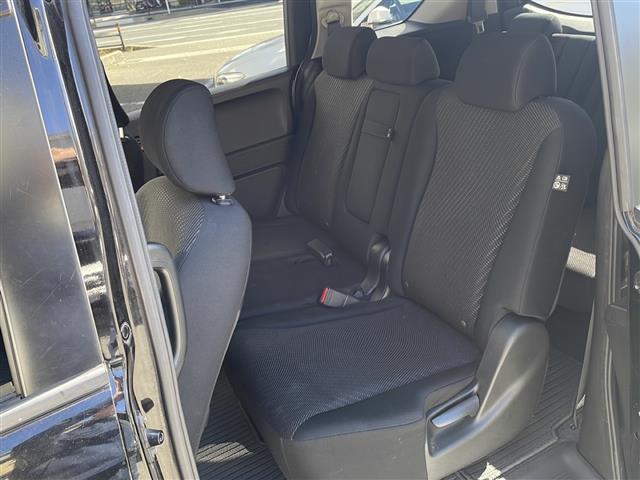 フリード G エアロ 純正メモリナビ AM/FM/CD/DVD/Bluetooth フルセグテレビ フリップダウンモニター バックカメラ ビルトインETC 横滑り防止装置 盗難防止装置 片側パワースライドドア ドアバイザー(28枚目)