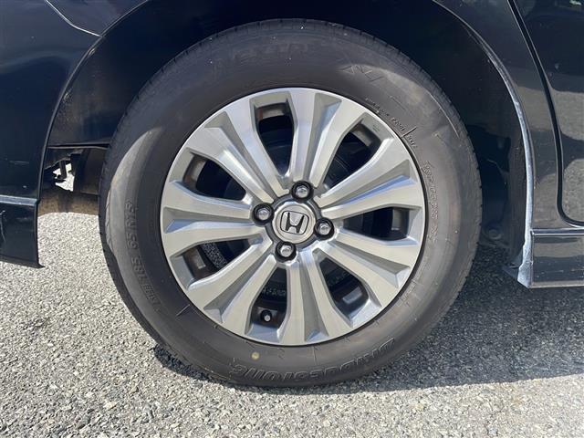 フリード G エアロ 純正メモリナビ AM/FM/CD/DVD/Bluetooth フルセグテレビ フリップダウンモニター バックカメラ ビルトインETC 横滑り防止装置 盗難防止装置 片側パワースライドドア ドアバイザー(41枚目)