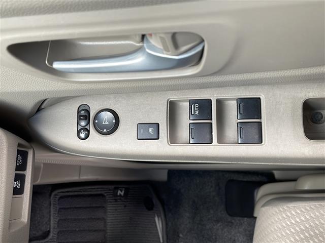 N-WGN G・Aパッケージ 社外オーディオ(DEH-5500)AM/FM/CD ETC 前後ドライブレコーダー アイドリングストップ 横滑り防止装置 盗難防止装置 キセノンヘッドライト オートライト オートエアコン ドアバイザー(11枚目)