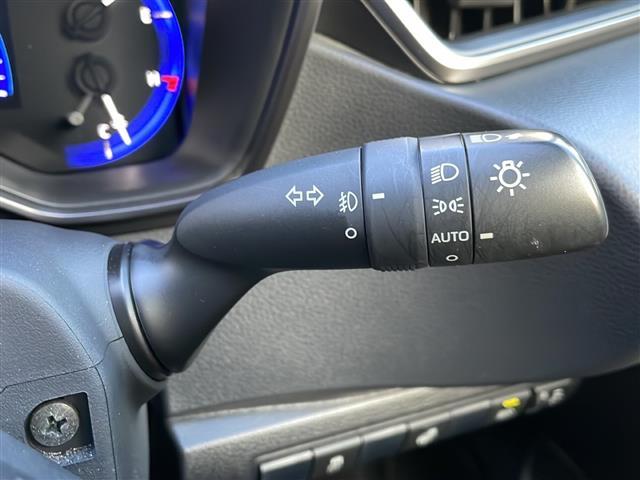 カローラ ハイブリッド　ダブルバイビー　ワンオーナー　純正メモリナビ　ＡＭ／ＦＭ／Ｂｌｕｅｔｏｏｔｈ　フルセグテレビ　モデリスタエアロ　バックカメラ　ビルトインＥＴＣ　前後ドライブレコーダー　レーダークルーズコントロール　衝突軽減ブレーキ（11枚目）