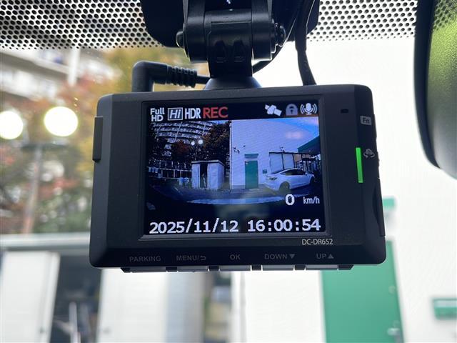 カローラ ハイブリッド　ダブルバイビー　ワンオーナー　純正メモリナビ　ＡＭ／ＦＭ／Ｂｌｕｅｔｏｏｔｈ　フルセグテレビ　モデリスタエアロ　バックカメラ　ビルトインＥＴＣ　前後ドライブレコーダー　レーダークルーズコントロール　衝突軽減ブレーキ（23枚目）