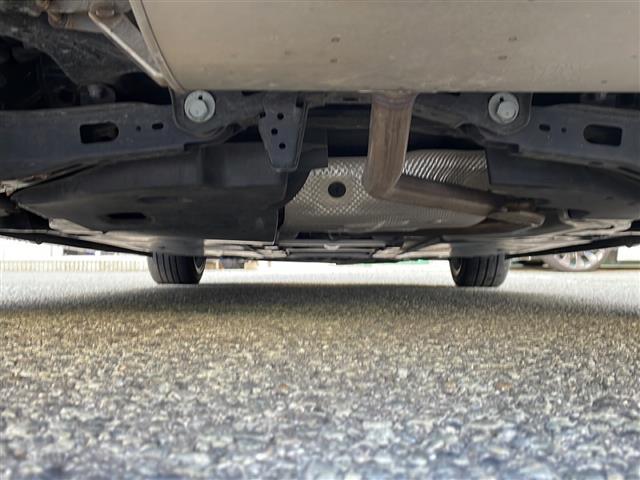 カローラ ハイブリッド　ダブルバイビー　ワンオーナー　純正メモリナビ　ＡＭ／ＦＭ／Ｂｌｕｅｔｏｏｔｈ　フルセグテレビ　モデリスタエアロ　バックカメラ　ビルトインＥＴＣ　前後ドライブレコーダー　レーダークルーズコントロール　衝突軽減ブレーキ（43枚目）