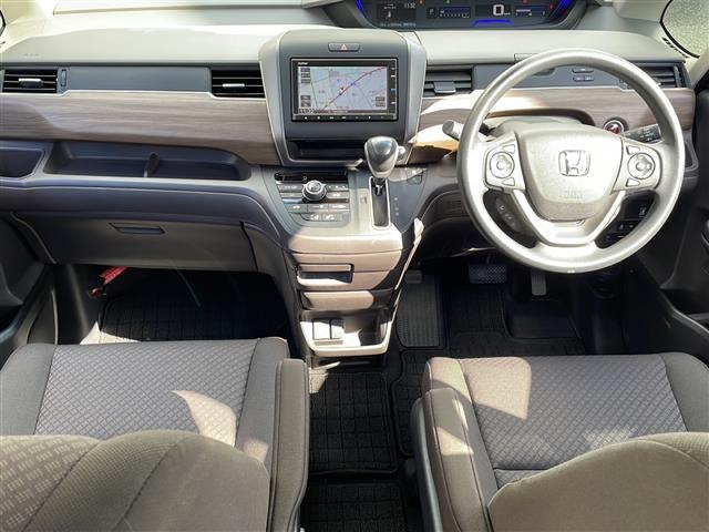 フリード Ｇ・ホンダセンシング　ワンオーナー　純正メモリナビ　ＡＭ　ＦＭ　Ｂｌｕｅｔｏｏｔｈ　フルセグテレビ　バックカメラ　ビルトインＥＴＣ　ドライブレコーダー　クルーズコントロール　衝突軽減ブレーキ　レーンキープアシスト（2枚目）