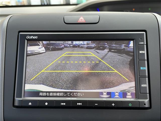 フリード Ｇ・ホンダセンシング　ワンオーナー　純正メモリナビ　ＡＭ　ＦＭ　Ｂｌｕｅｔｏｏｔｈ　フルセグテレビ　バックカメラ　ビルトインＥＴＣ　ドライブレコーダー　クルーズコントロール　衝突軽減ブレーキ　レーンキープアシスト（5枚目）