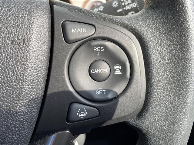 フリード Ｇ・ホンダセンシング　ワンオーナー　純正メモリナビ　ＡＭ　ＦＭ　Ｂｌｕｅｔｏｏｔｈ　フルセグテレビ　バックカメラ　ビルトインＥＴＣ　ドライブレコーダー　クルーズコントロール　衝突軽減ブレーキ　レーンキープアシスト（9枚目）