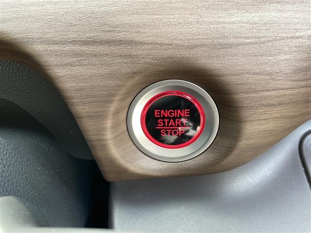 フリード Ｇ・ホンダセンシング　ワンオーナー　純正メモリナビ　ＡＭ　ＦＭ　Ｂｌｕｅｔｏｏｔｈ　フルセグテレビ　バックカメラ　ビルトインＥＴＣ　ドライブレコーダー　クルーズコントロール　衝突軽減ブレーキ　レーンキープアシスト（18枚目）