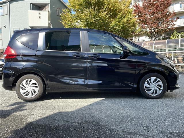 フリード Ｇ・ホンダセンシング　ワンオーナー　純正メモリナビ　ＡＭ　ＦＭ　Ｂｌｕｅｔｏｏｔｈ　フルセグテレビ　バックカメラ　ビルトインＥＴＣ　ドライブレコーダー　クルーズコントロール　衝突軽減ブレーキ　レーンキープアシスト（41枚目）