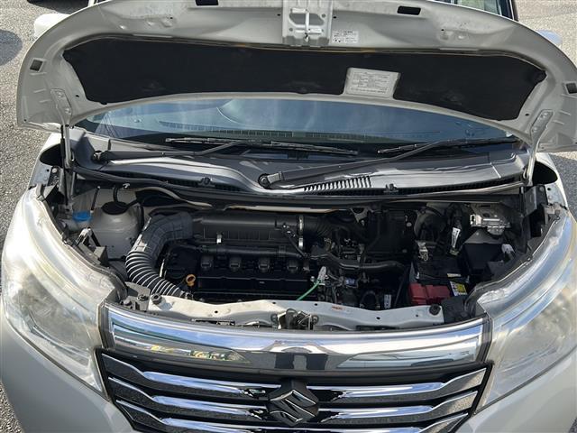 【エンジンルーム】エンジンの調子は良好です！ご納車前にはしっかりとオイル交換・その他油種類の点検補充をさせて頂きます。また、ガリバーでは修復歴のある車は販売いたしません。