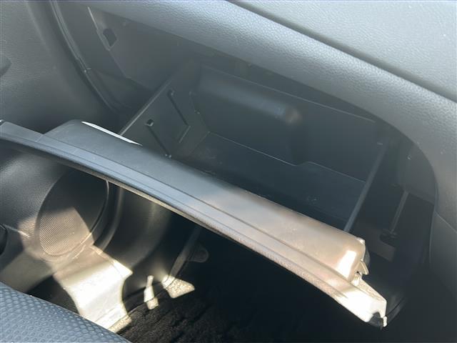 エクストレイル ２０Ｘｉ　Ｖセレクション　ワンオーナー　純正ナビ　フルセグテレビ　ＢＴオーディオ　ＣＤ／ＤＶＤ　全方位カメラ　前席パワーシート　全席シートヒーター　パワーバックドア　ＥＴＣ　ＬＥＤヘッドライト　純正１８インチＡＷ　スペアキー（18枚目）