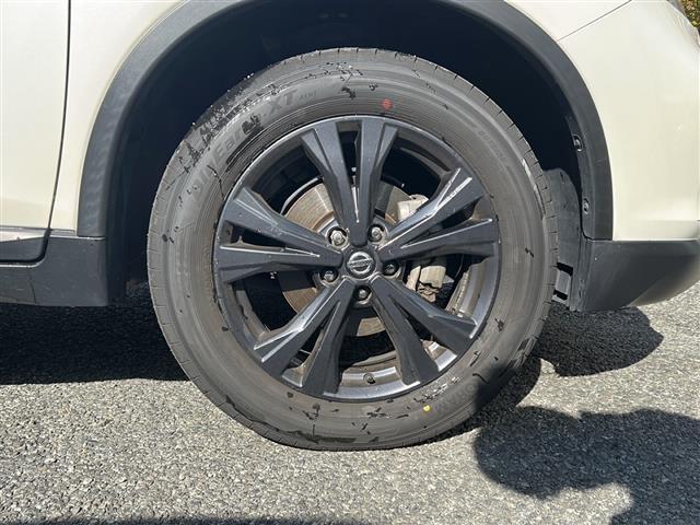 エクストレイル ２０Ｘｉ　Ｖセレクション　ワンオーナー　純正ナビ　フルセグテレビ　ＢＴオーディオ　ＣＤ／ＤＶＤ　全方位カメラ　前席パワーシート　全席シートヒーター　パワーバックドア　ＥＴＣ　ＬＥＤヘッドライト　純正１８インチＡＷ　スペアキー（41枚目）