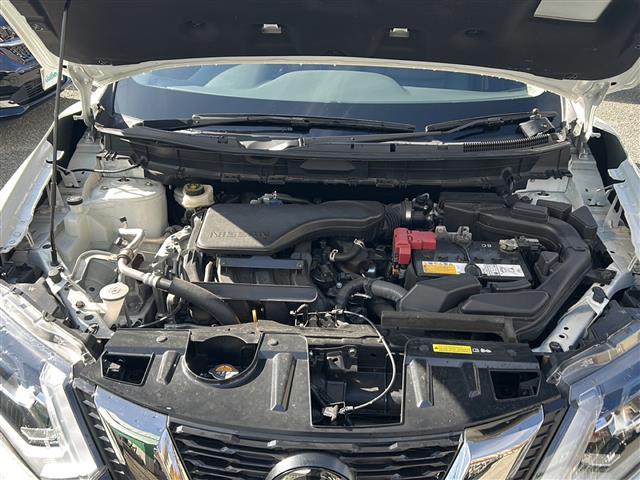 エクストレイル ２０Ｘｉ　Ｖセレクション　ワンオーナー　純正ナビ　フルセグテレビ　ＢＴオーディオ　ＣＤ／ＤＶＤ　全方位カメラ　前席パワーシート　全席シートヒーター　パワーバックドア　ＥＴＣ　ＬＥＤヘッドライト　純正１８インチＡＷ　スペアキー（42枚目）