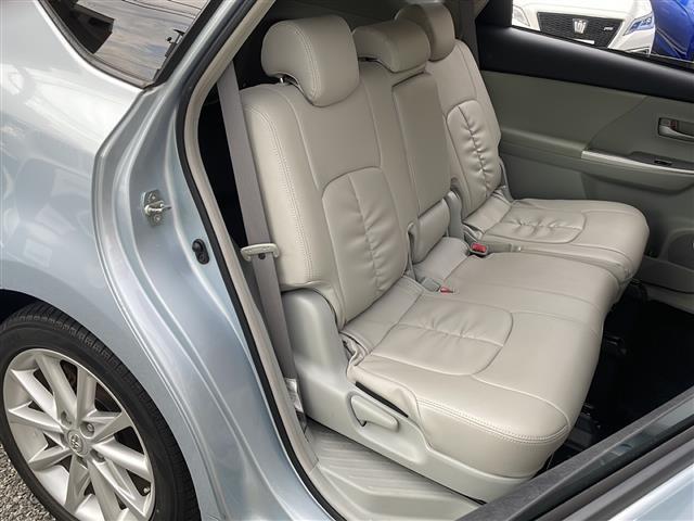 プリウスアルファ Ｓツーリングセレクション　純正ＨＤＤナビ　ＢＴオーディオ　フルセグテレビ　ＣＤ／ＤＶＤ　バックカメラ　ＬＥＤヘッドライト　オートライト　フォグランプ　革巻きステアリング　ステアリングスイッチ　ドライブモードセレクト　純正ＡＷ（30枚目）