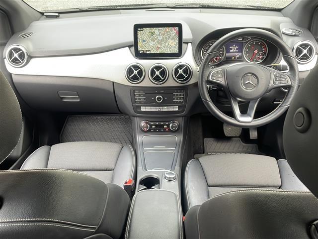 Bクラス B180 ワンオーナー 純正ナビ BTオーディオ フルセグテレビ バックカメラ 前席シートヒーター D席パワーシート パドルシフト LEDヘッドライト オートライト ステアリングスイッチ 純正18インチAW(2枚目)