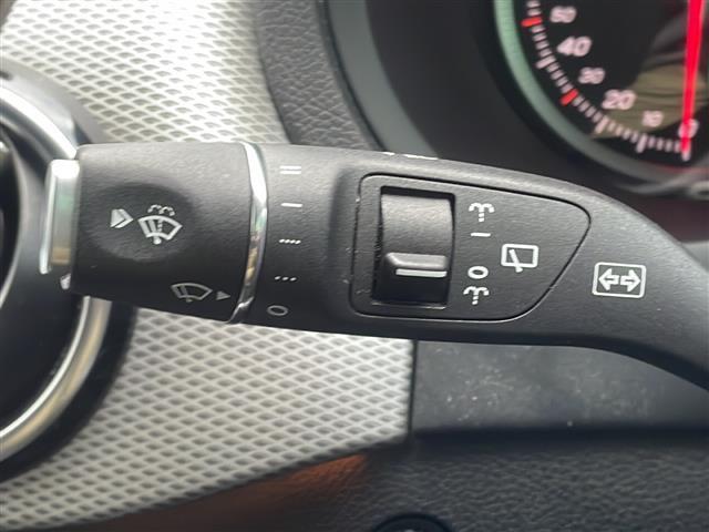 Bクラス B180 ワンオーナー 純正ナビ BTオーディオ フルセグテレビ バックカメラ 前席シートヒーター D席パワーシート パドルシフト LEDヘッドライト オートライト ステアリングスイッチ 純正18インチAW(12枚目)