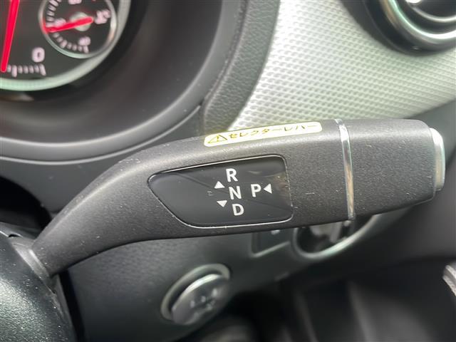 Bクラス B180 ワンオーナー 純正ナビ BTオーディオ フルセグテレビ バックカメラ 前席シートヒーター D席パワーシート パドルシフト LEDヘッドライト オートライト ステアリングスイッチ 純正18インチAW(13枚目)