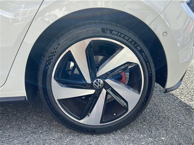 �y�����A���~�z�C�[���z�����̐�p�A���~�z�C�[��������������܂��I�h�c�n�l�ł́A�ЊO�A���~�z�C�[����A�X�^�b�h���X�^�C�����戵�����Ă���܂��B���Ђ����k���������B