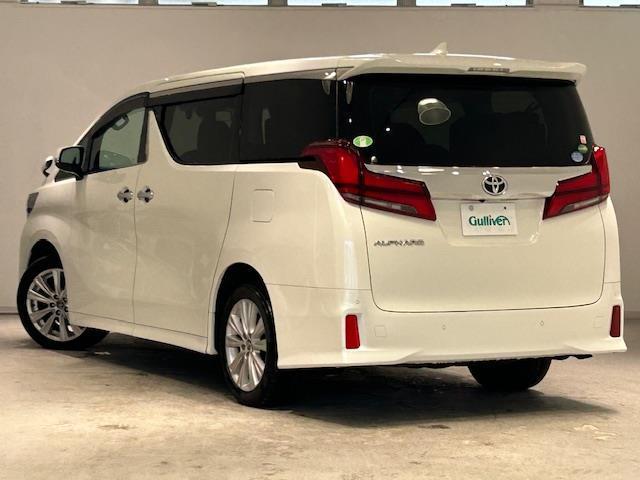 アルファード 2.5S Aパッケージ ワンオーナー/4WD/トヨタセーフティセンス/プリクラッシュセーフティ/レーダークルーズコントロール/レーントレーシングアシスト/オートマチックハイビーム/ロードサインアシスト/純正ナビ/後席モニター(4枚目)