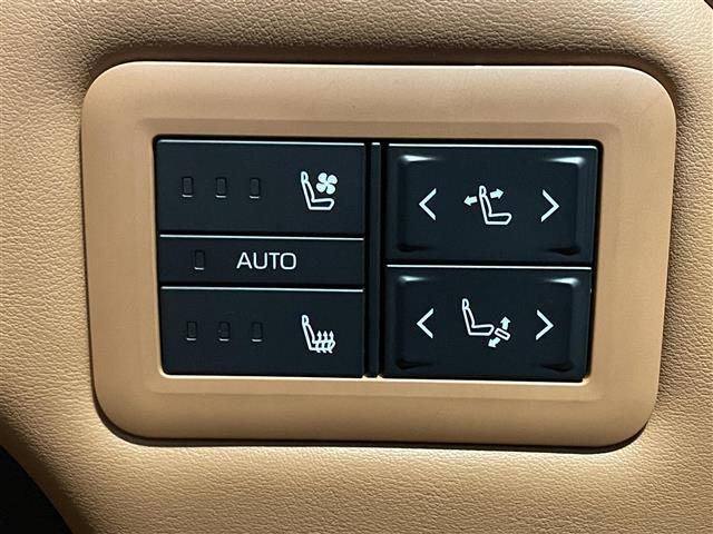 ヴェルファイアハイブリッド Z プレミア 純正デジタルインナーミラー/純正ユニバーサルステップ/トヨタセーフティーセンス/純正ナビ/アイドリングストップ/電子パーキング/ステアリングヒーター/パワーシート/エアシート/LEDヘッドライト(13枚目)