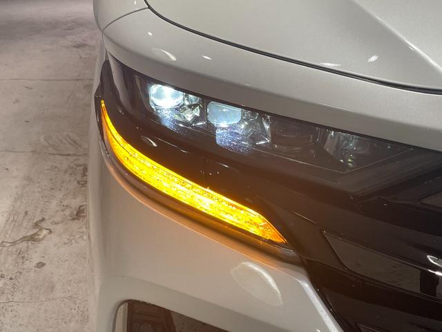 ヴェルファイアハイブリッド Z プレミア 純正デジタルインナーミラー/純正ユニバーサルステップ/トヨタセーフティーセンス/純正ナビ/アイドリングストップ/電子パーキング/ステアリングヒーター/パワーシート/エアシート/LEDヘッドライト(50枚目)