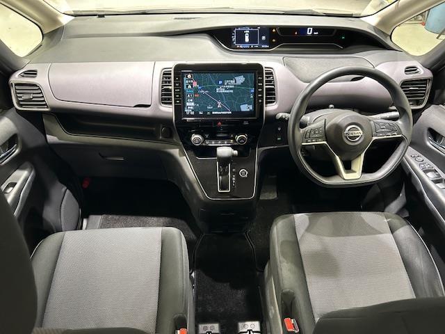 セレナ XV 衝突軽減ブレーキ/レーンキープアシスト/ブラインドスポットモニター/クリアランスソナー/標識認識機能/純正ナビ/アラウンドビューモニター/ETC/前後ドラレコ/純正フリップダウンモニター/両側パワスラ(3枚目)