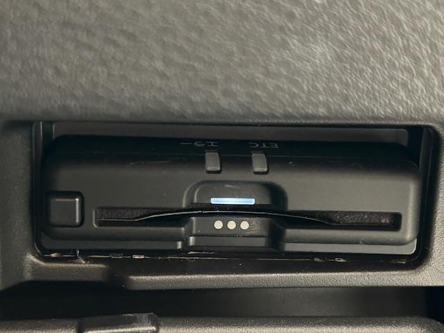 セレナ XV 衝突軽減ブレーキ/レーンキープアシスト/ブラインドスポットモニター/クリアランスソナー/標識認識機能/純正ナビ/アラウンドビューモニター/ETC/前後ドラレコ/純正フリップダウンモニター/両側パワスラ(13枚目)