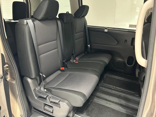 セレナ XV 衝突軽減ブレーキ/レーンキープアシスト/ブラインドスポットモニター/クリアランスソナー/標識認識機能/純正ナビ/アラウンドビューモニター/ETC/前後ドラレコ/純正フリップダウンモニター/両側パワスラ(15枚目)