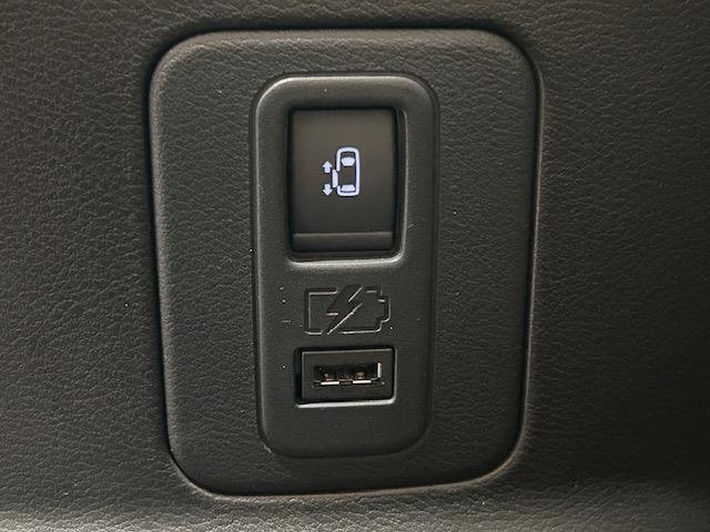 セレナ XV 衝突軽減ブレーキ/レーンキープアシスト/ブラインドスポットモニター/クリアランスソナー/標識認識機能/純正ナビ/アラウンドビューモニター/ETC/前後ドラレコ/純正フリップダウンモニター/両側パワスラ(26枚目)