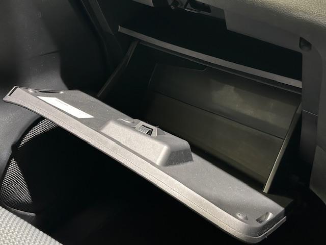 セレナ XV 衝突軽減ブレーキ/レーンキープアシスト/ブラインドスポットモニター/クリアランスソナー/標識認識機能/純正ナビ/アラウンドビューモニター/ETC/前後ドラレコ/純正フリップダウンモニター/両側パワスラ(45枚目)