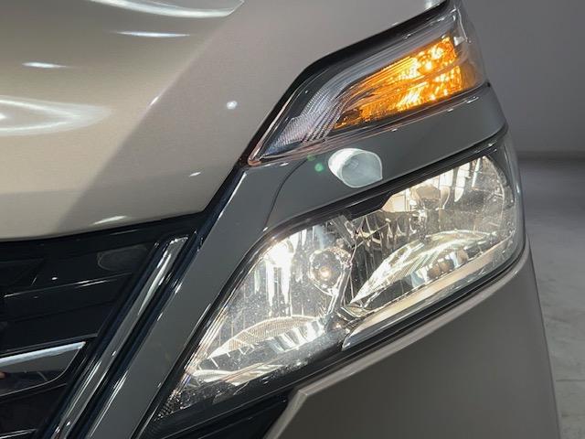 セレナ XV 衝突軽減ブレーキ/レーンキープアシスト/ブラインドスポットモニター/クリアランスソナー/標識認識機能/純正ナビ/アラウンドビューモニター/ETC/前後ドラレコ/純正フリップダウンモニター/両側パワスラ(71枚目)