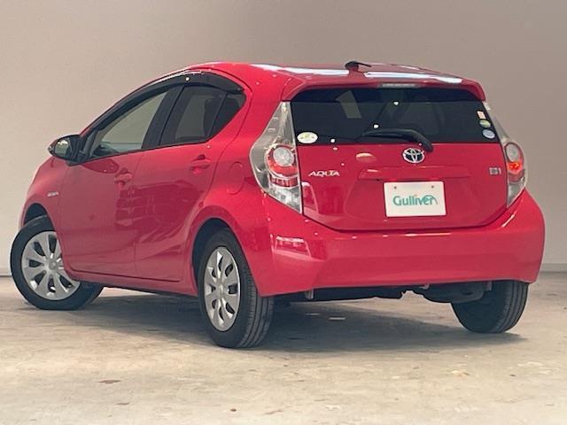 アクア G 純正ナビ/Bluetooth/CD/DVD/フルセグTV/AM/FM/ETC/バックカメラ/シートヒーター/ECOモード/EVモード/革巻きステアリング/ステアリングスイッチ/オートライト(4枚目)