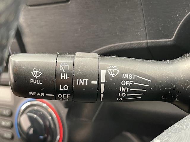 アクア G 純正ナビ/Bluetooth/CD/DVD/フルセグTV/AM/FM/ETC/バックカメラ/シートヒーター/ECOモード/EVモード/革巻きステアリング/ステアリングスイッチ/オートライト(27枚目)