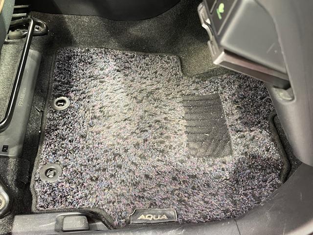 アクア G 純正ナビ/Bluetooth/CD/DVD/フルセグTV/AM/FM/ETC/バックカメラ/シートヒーター/ECOモード/EVモード/革巻きステアリング/ステアリングスイッチ/オートライト(45枚目)