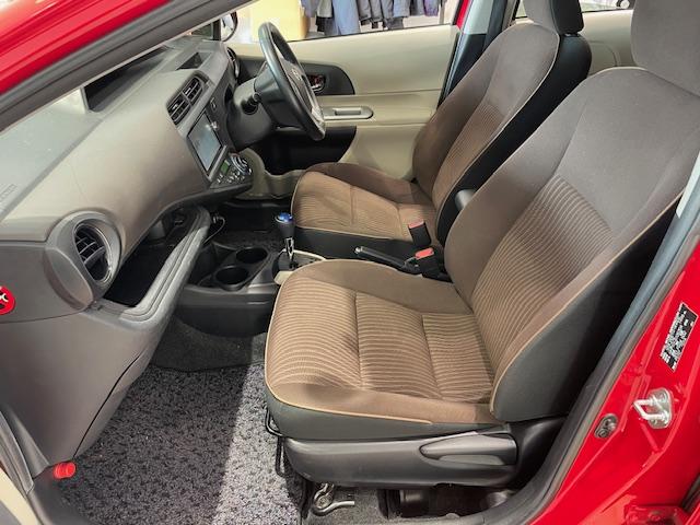 アクア G 純正ナビ/Bluetooth/CD/DVD/フルセグTV/AM/FM/ETC/バックカメラ/シートヒーター/ECOモード/EVモード/革巻きステアリング/ステアリングスイッチ/オートライト(55枚目)