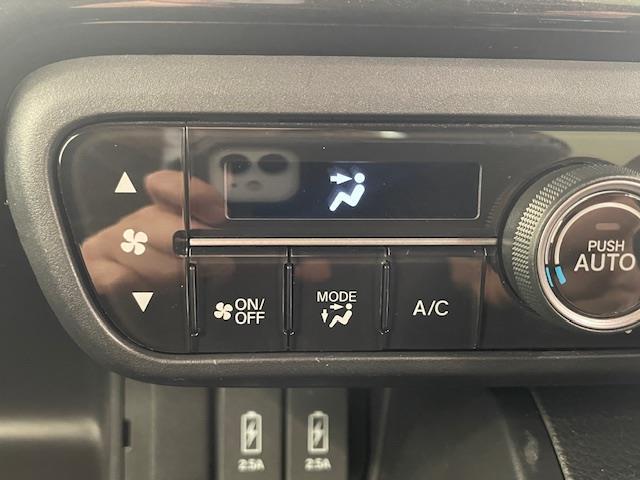 N-BOXカスタム G・Lホンダセンシング ホンダセンシング/社外ナビ/Bluetooth/フルセグTV/ビルドインETC/USB/バックカメラ/ECO/レーンキープアシスト/コーナーセンサー後/サンシェード/ドライブレコーダー/オートライト(31枚目)