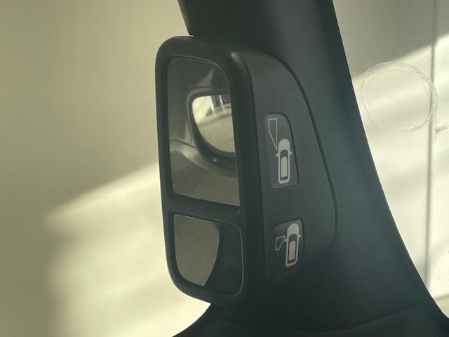 N-BOXカスタム G・Lホンダセンシング ホンダセンシング/社外ナビ/Bluetooth/フルセグTV/ビルドインETC/USB/バックカメラ/ECO/レーンキープアシスト/コーナーセンサー後/サンシェード/ドライブレコーダー/オートライト(50枚目)