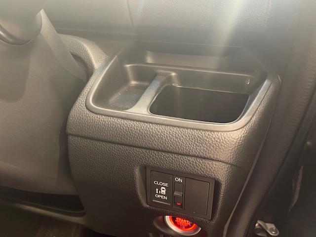 N-BOXカスタム G・Lホンダセンシング ホンダセンシング/社外ナビ/Bluetooth/フルセグTV/ビルドインETC/USB/バックカメラ/ECO/レーンキープアシスト/コーナーセンサー後/サンシェード/ドライブレコーダー/オートライト(59枚目)