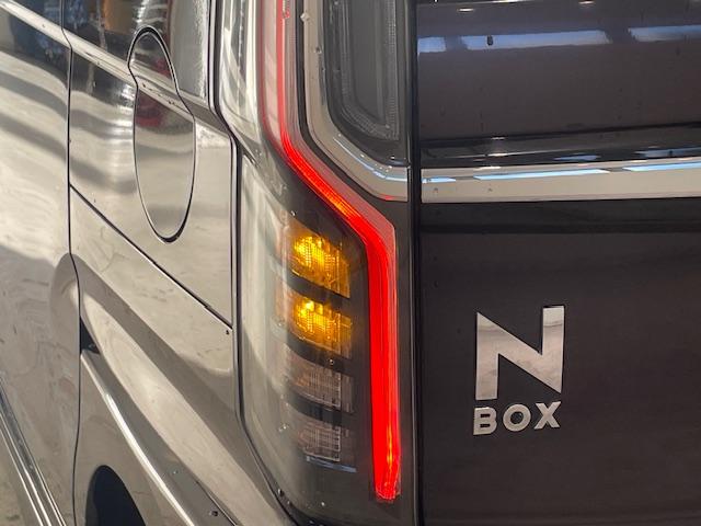N-BOXカスタム G・Lホンダセンシング ホンダセンシング/社外ナビ/Bluetooth/フルセグTV/ビルドインETC/USB/バックカメラ/ECO/レーンキープアシスト/コーナーセンサー後/サンシェード/ドライブレコーダー/オートライト(74枚目)