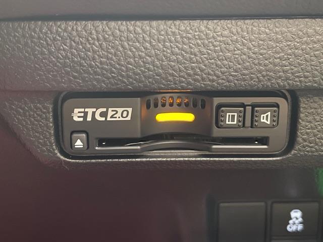 シビック タイプR ホンダセンシング/ホンダセLogR/ホンダコネクトディスプレイ/ブレンボキャリパー/10.2インチデジタルグラフィックメーター/フルセグ/Bluetooth/ETC/カープレイ/レーダークルーズ(7枚目)