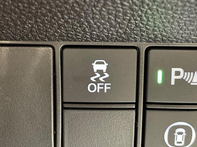 シビック タイプR ホンダセンシング/ホンダセLogR/ホンダコネクトディスプレイ/ブレンボキャリパー/10.2インチデジタルグラフィックメーター/フルセグ/Bluetooth/ETC/カープレイ/レーダークルーズ(11枚目)