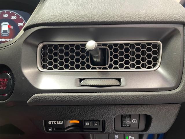 シビック タイプR ホンダセンシング/ホンダセLogR/ホンダコネクトディスプレイ/ブレンボキャリパー/10.2インチデジタルグラフィックメーター/フルセグ/Bluetooth/ETC/カープレイ/レーダークルーズ(26枚目)