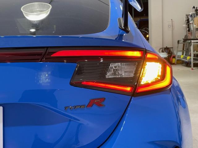 シビック タイプR ホンダセンシング/ホンダセLogR/ホンダコネクトディスプレイ/ブレンボキャリパー/10.2インチデジタルグラフィックメーター/フルセグ/Bluetooth/ETC/カープレイ/レーダークルーズ(61枚目)