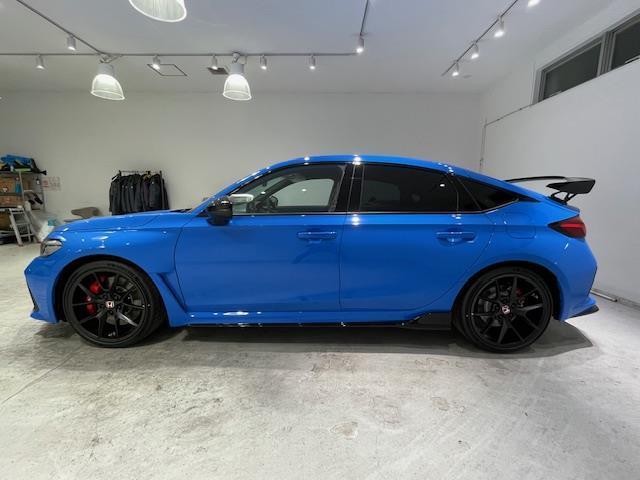 シビック タイプR ホンダセンシング/ホンダセLogR/ホンダコネクトディスプレイ/ブレンボキャリパー/10.2インチデジタルグラフィックメーター/フルセグ/Bluetooth/ETC/カープレイ/レーダークルーズ(75枚目)