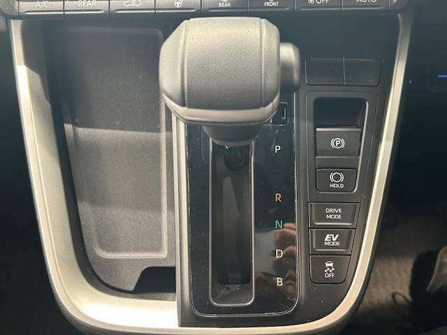 ノア ハイブリッドＳ－Ｚ　ホンダセンシング／ホンダセＬｏｇＲ／ホンダコネクトディスプレイ／ブレンボキャリパー／１０．２インチデジタルグラフィックメーター／フルセグ／Ｂｌｕｅｔｏｏｔｈ／ＥＴＣ／カープレイ／レーダークルーズ（29枚目）