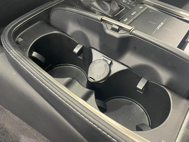 ◆商談ルームには「キッズスペース」を完備しています。ＤＶＤ、ブロック、絵本、おままごとセット。お子様連れでも、ゆっくりとお車をお選びいただけます！