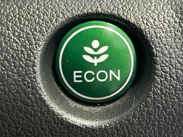 N-BOX G ターボSSパッケージ ターボ/シティブレーキアクティブシステム/クルーズコントロール/純正ナビ/ETC/ドライブレコーダー/パドルシフト/シートヒータ/チップアップシート/LEDヘッドライト/オートライト/純正フロアマット(8枚目)