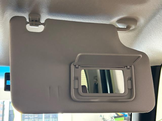 N-BOX G ターボSSパッケージ ターボ/シティブレーキアクティブシステム/クルーズコントロール/純正ナビ/ETC/ドライブレコーダー/パドルシフト/シートヒータ/チップアップシート/LEDヘッドライト/オートライト/純正フロアマット(62枚目)