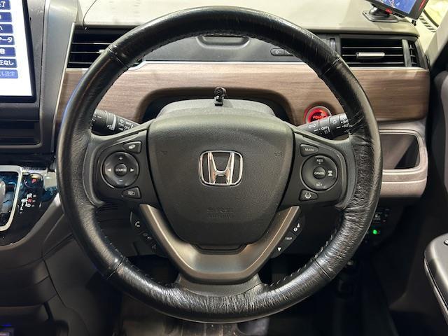 フリードハイブリッド ハイブリッド・Gホンダセンシング ホンダセンシング/社外ナビ/Bluetooth/CD/DVD/フルセグTV/HDMI/Blu-ray/純正ビルドインETC/車外バックカメラ/ドライブレコーダー/両側パワースライドドア/インナーミラー(22枚目)